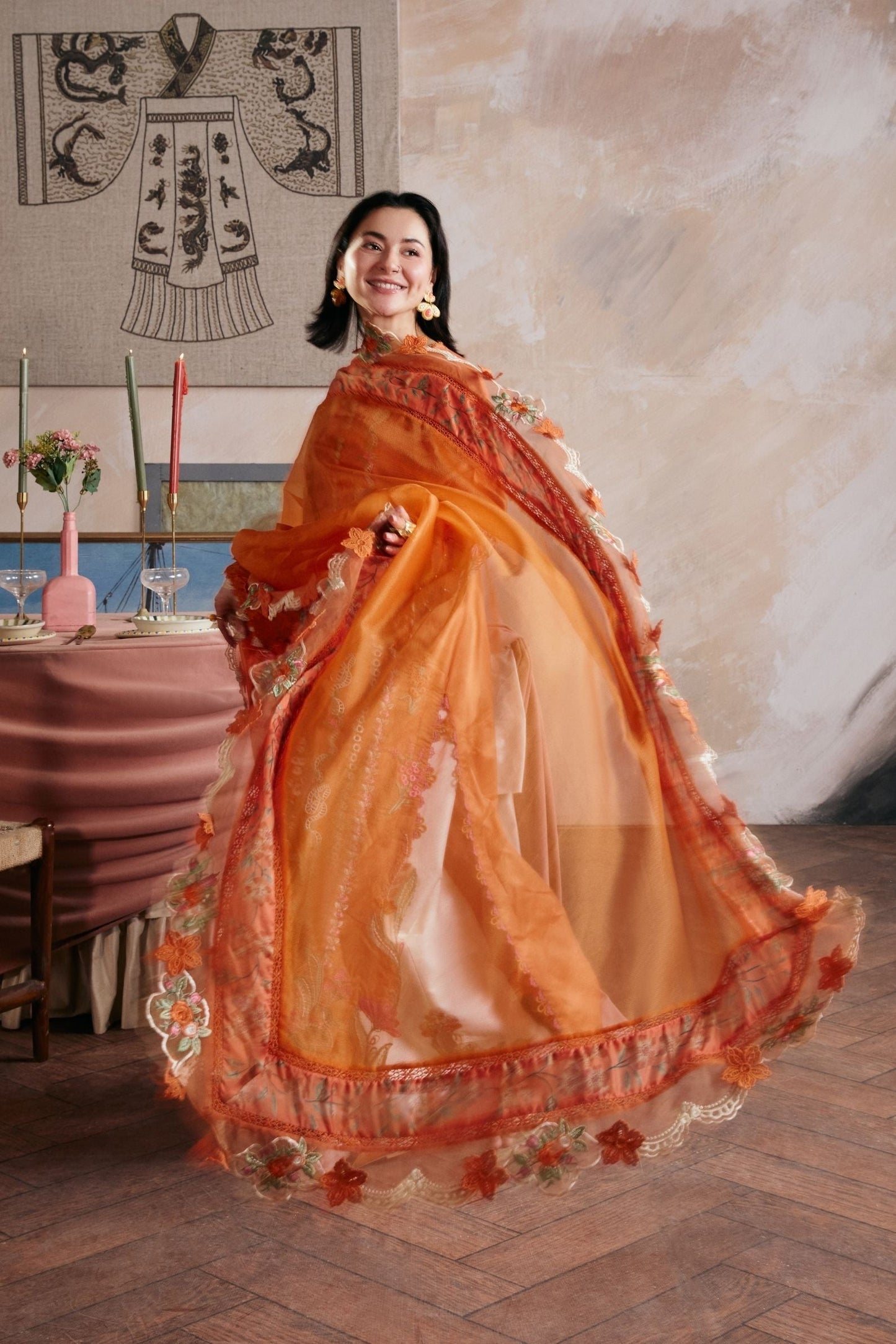 
                  
                    Sharjeena
                  
                